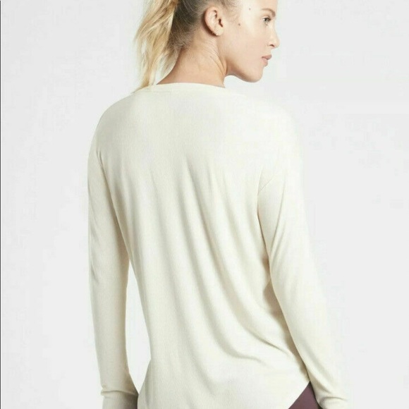 NWT ATHLETA Cloudlight Rib Stratus Lightweight Long Sleeve Top Ivory - Picture 2 of 2